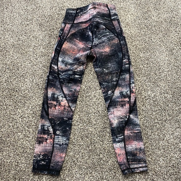 🍁50% Off Sale 🍁 Lululemon Time To Sweat Crop *23" - Picture 10 of 12